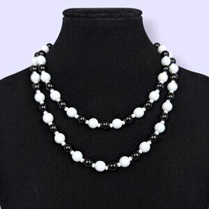 Vintage B&W Glass Beaded Necklace